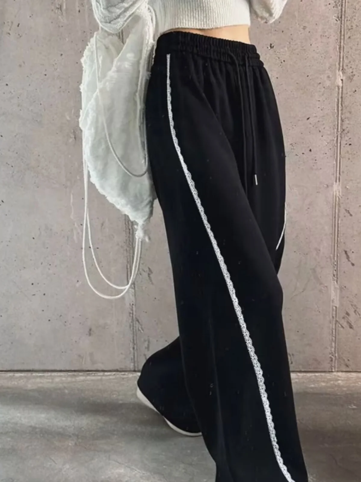 Korean Sle Casual Pants Women's Loose Wide Leg Long Lace Patchwork Leisure Trousers Trendy High Waist Straight Leg Pants
Korean Sle Casual Pants Women's Loose Wide Leg Long Lace Patchwork Leisure Trousers Trendy High Waist Straight Leg Pants