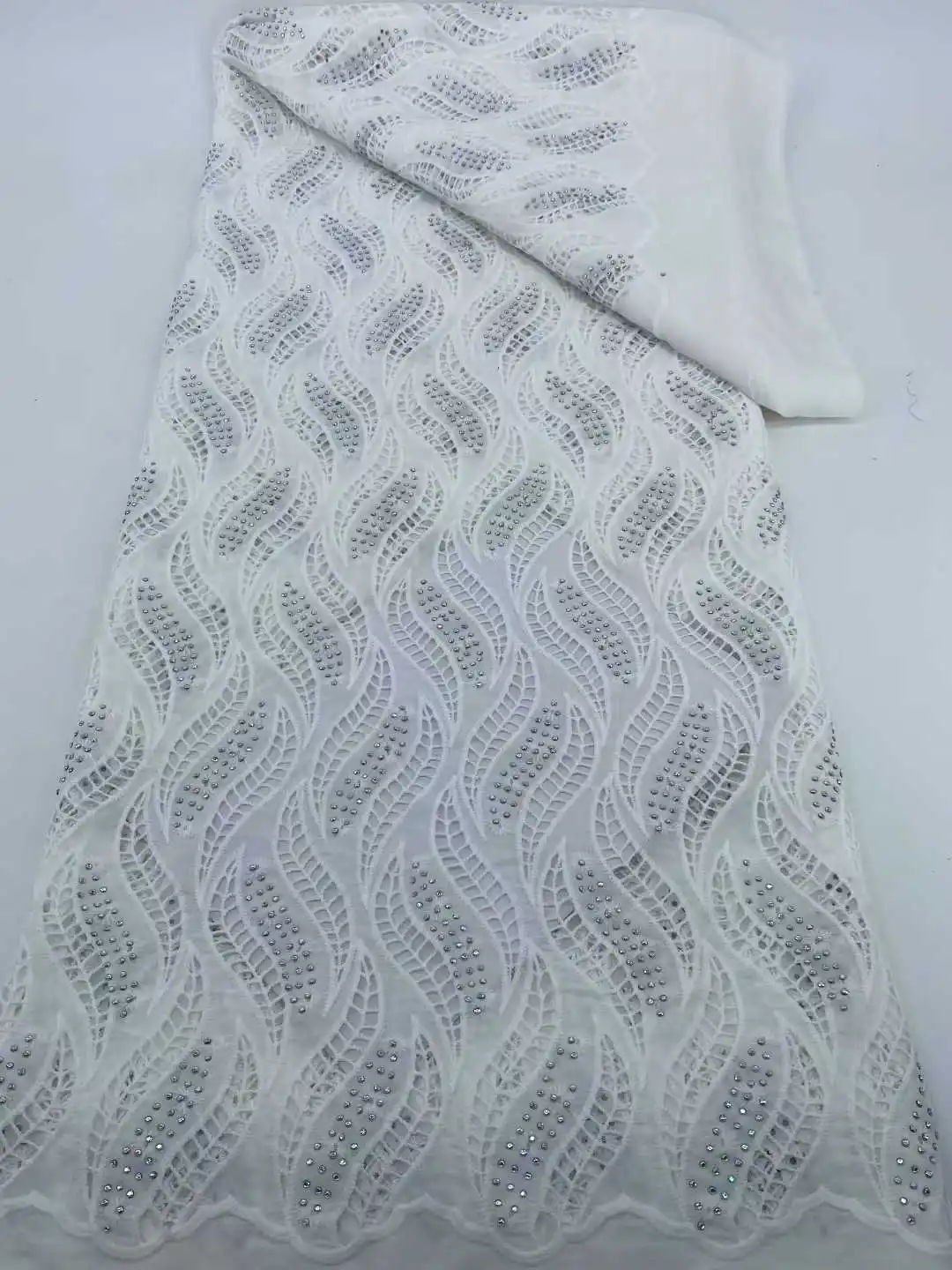 White African Dress Milk Silk Lace Fabric Guipure Cord Lace Groom Latest Lace Fabric Stone High Quality 2025 5 Yards French Lace
White African Dress Milk Silk Lace Fabric Guipure Cord Lace Groom Latest Lace Fabric Stone High Quality 2025 5 Yards French Lace