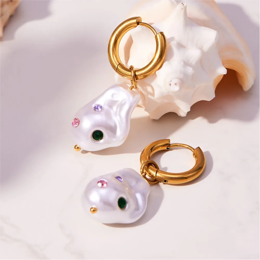 Stainless Steel Hoop Earrings for Women Baroque Imitation Pearl Pendant Earring 18K Gold Plated Ear Hoops Dangle Earring
Stainless Steel Hoop Earrings for Women Baroque Imitation Pearl Pendant Earring 18K Gold Plated Ear Hoops Dangle Earring
