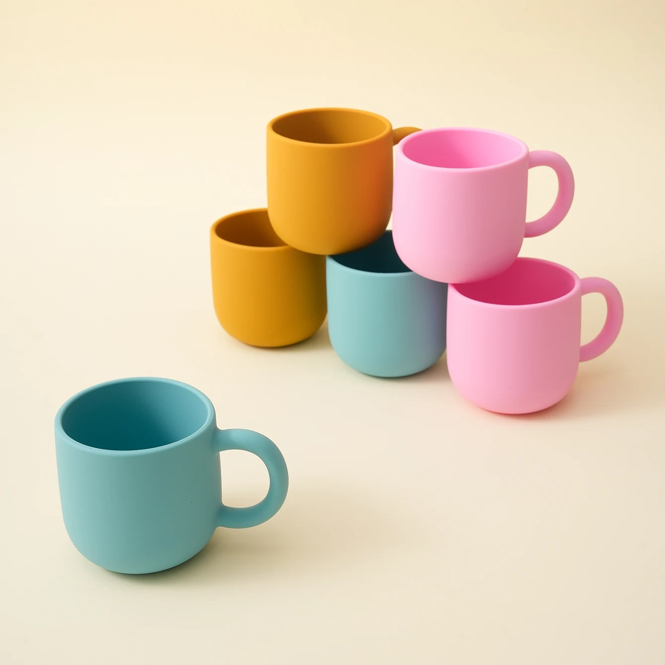 1PCS Silicone Baby Feeding Cup BPA Free Single Handle Portable Baby Tableware For Pure Color Baby Water Bottle Baby Shower Gift
1PCS Silicone Baby Feeding Cup BPA Free Single Handle Portable Baby Tableware For Pure Color Baby Water Bottle Baby Shower Gift
