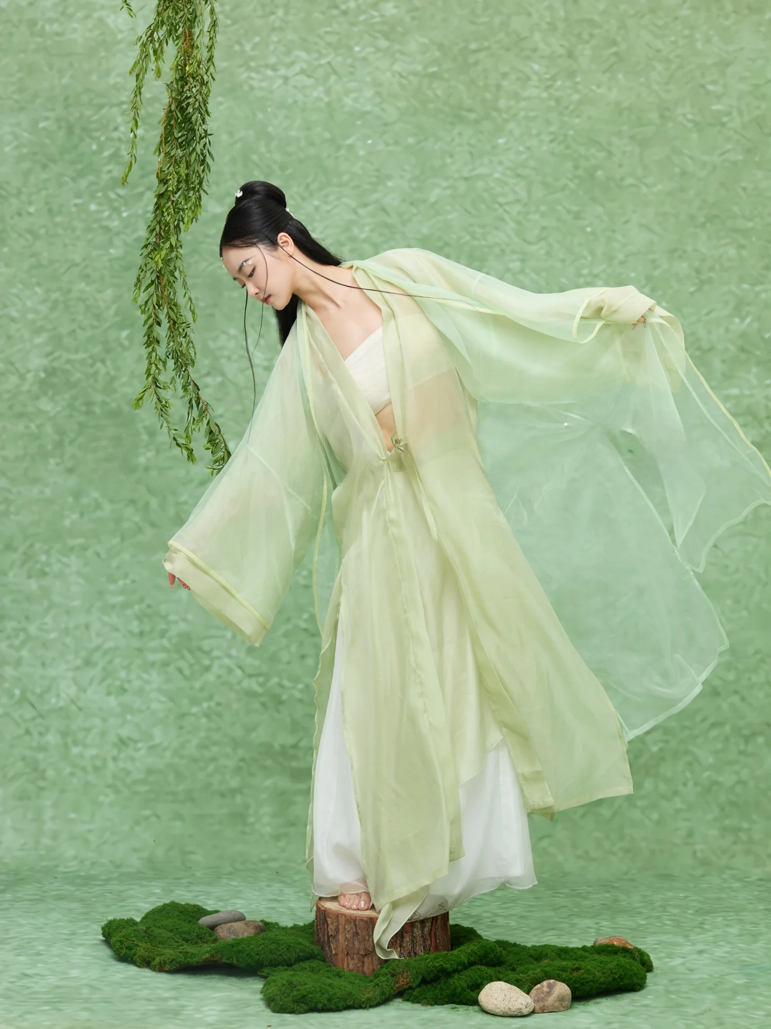 Костюм для классического джазового танца ROUR: Желто-зеленый, в стиле Ancient Sle, с внешней накидкой, для выступлений, свободного кроя и струящегося движения.
Костюм для классического джазового танца ROUR: Желто-зеленый, в стиле Ancient Sle, с внешней накидкой, для выступлений, свободного кроя и струящегося движения.