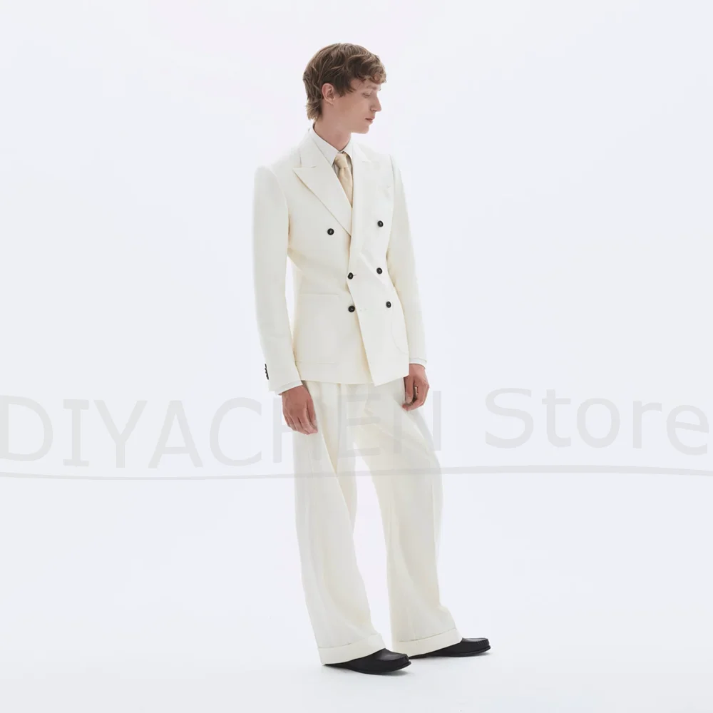 Chic Men Suit 2 Piece Elegant Double Breasted Peak Lapel Outfit For Smart Casual Party Wedding Tuxedo (Jacket+Trousers)
Chic Men Suit 2 Piece Elegant Double Breasted Peak Lapel Outfit For Smart Casual Party Wedding Tuxedo (Jacket+Trousers)