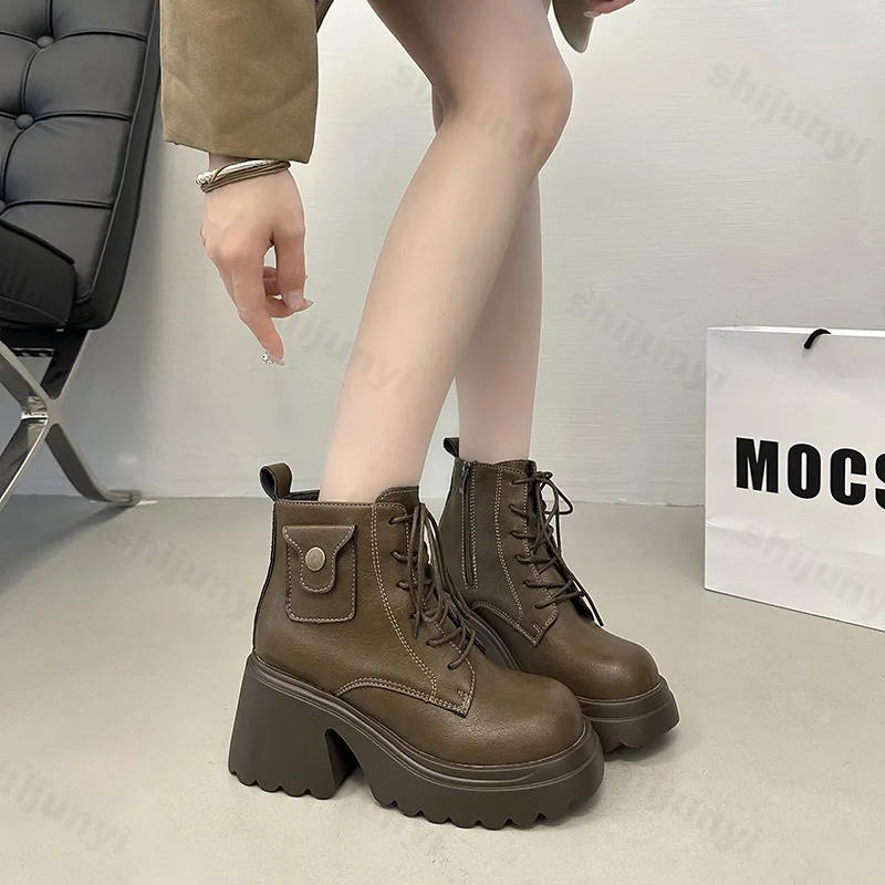 Женские ботильоны, новинка осени 2024, короткие ботинки на платформе в стиле ретро в британском стиле, увеличивающие рост, модные кожаные ботинки в стиле ретро, Botas Para Mujer
Женские ботильоны, новинка осени 2024, короткие ботинки на платформе в стиле ретро в британском стиле, увеличивающие рост, модные кожаные ботинки в стиле ретро, Botas Para Mujer