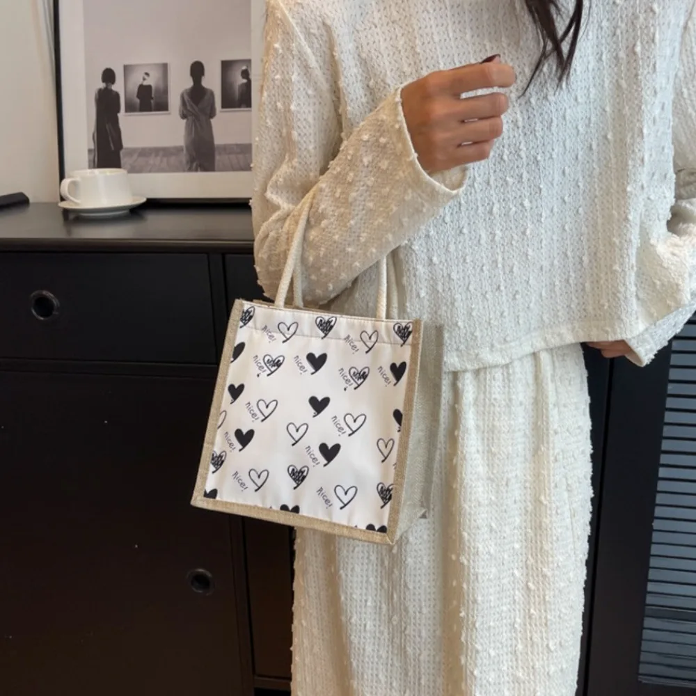 Fashion Zipper Flower Linen Bag Button Lunch Bag Love Heart Tote Bag Large Capacity Organizer Linen Handbag Women
Fashion Zipper Flower Linen Bag Button Lunch Bag Love Heart Tote Bag Large Capacity Organizer Linen Handbag Women