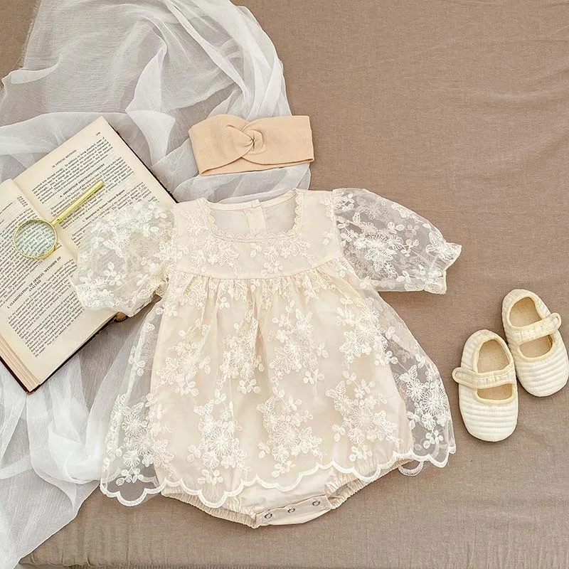 2023 Summer Princess Baby Dress Romper 0-24Months Newborn Girls Short Sleeve Lace Embroidery Skirted Bodysuit Party Clothes
2023 Summer Princess Baby Dress Romper 0-24Months Newborn Girls Short Sleeve Lace Embroidery Skirted Bodysuit Party Clothes