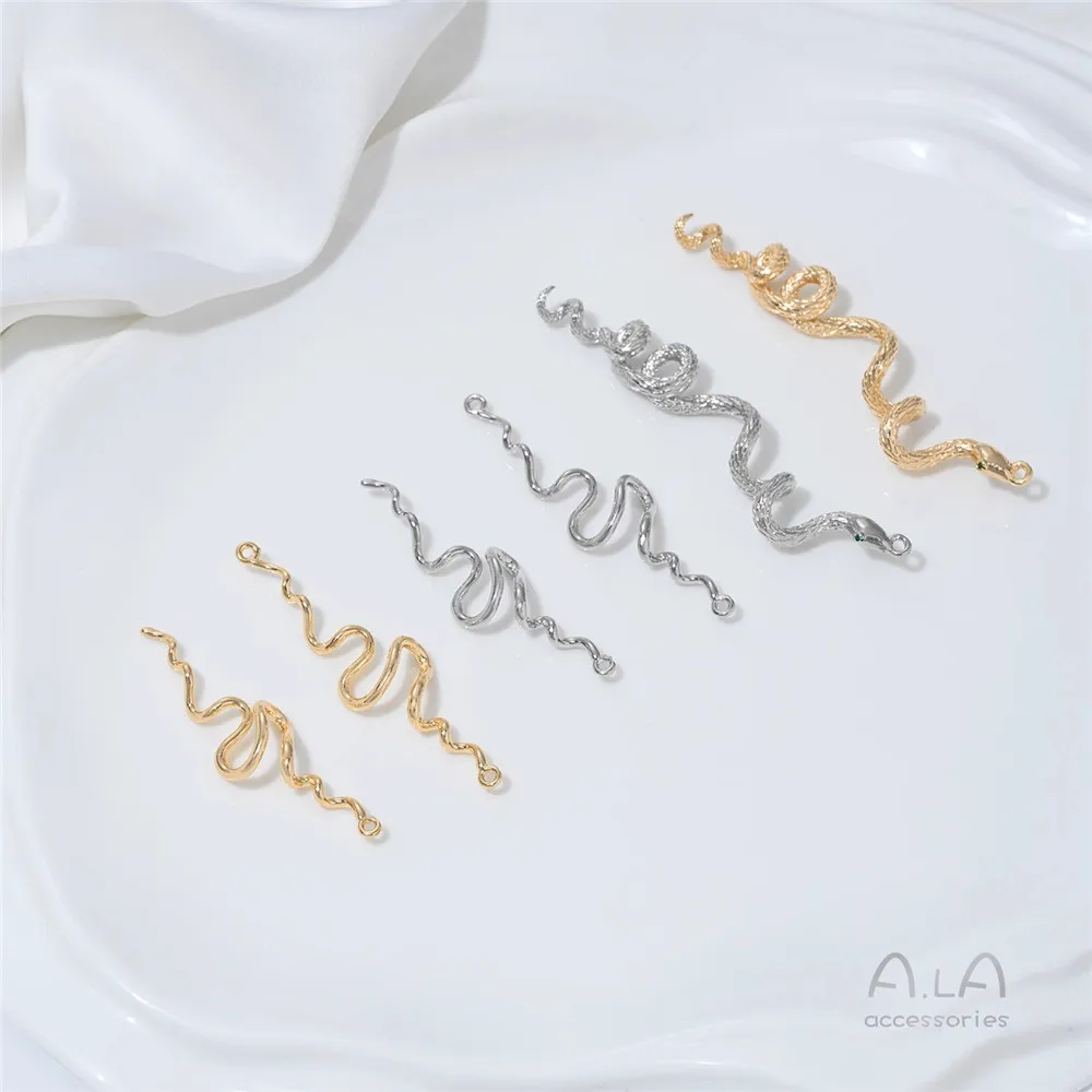 14K Gold-plated White Gold Snake Pendant Accessories Pearl Hand Necklace Double Pendant Connector Handmade Diy Jewelry Material
14K Gold-plated White Gold Snake Pendant Accessories Pearl Hand Necklace Double Pendant Connector Handmade Diy Jewelry Material