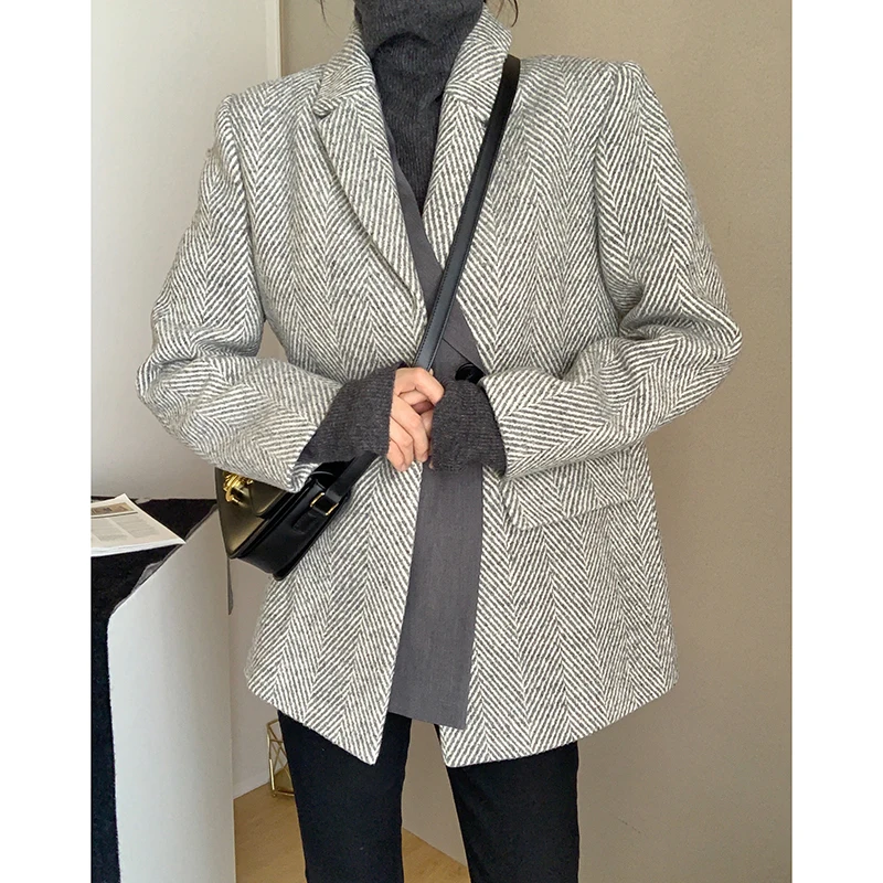 Женское зимнее пальто Ruu Home Thiened, шерстяное пальто в клетку тартан, длинный костюм Briti Sle, верхняя одежда, корейская версия для поездок на работу
Женское зимнее пальто Ruu Home Thiened, шерстяное пальто в клетку тартан, длинный костюм Briti Sle, верхняя одежда, корейская версия для поездок на работу