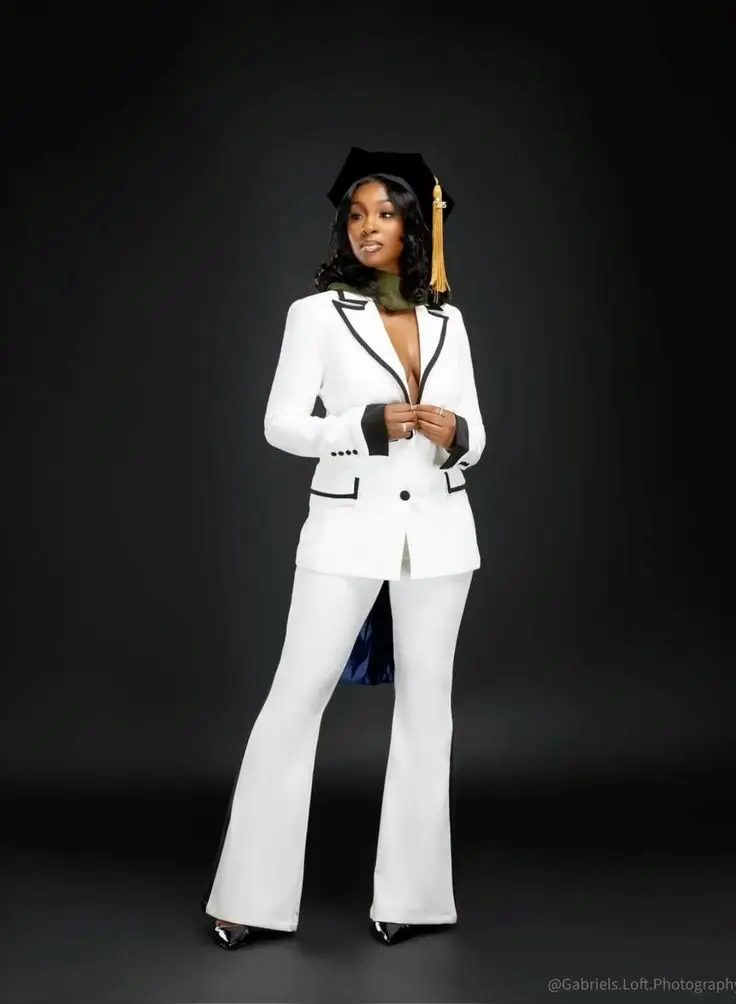 Black White Women Suits Set 2 Piece Blazer+Pants Cotton Graduation Customized Office Lady Jacket Luxury Wedding Prom Coat
Black White Women Suits Set 2 Piece Blazer+Pants Cotton Graduation Customized Office Lady Jacket Luxury Wedding Prom Coat