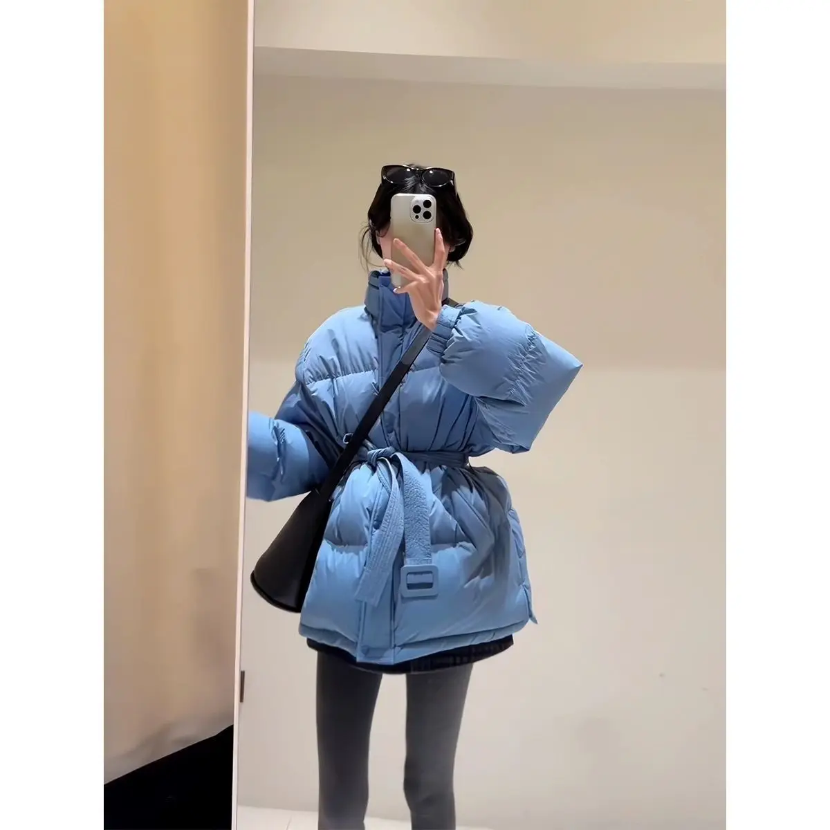 Женская стеганая куртка-парка: классическая, элегантная, для офиса, повседневной носки, модная, простая, минималистичная, шикарная.
Женская стеганая куртка-парка: классическая, элегантная, для офиса, повседневной носки, модная, простая, минималистичная, шикарная.