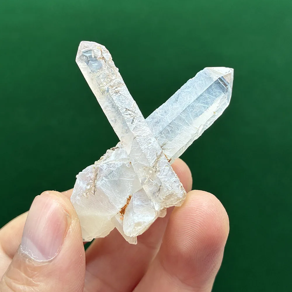 A0-1A Natural Quartz Stones and Crystals Healing Crystals Quartz Teaching specimen
A0-1A Natural Quartz Stones and Crystals Healing Crystals Quartz Teaching specimen