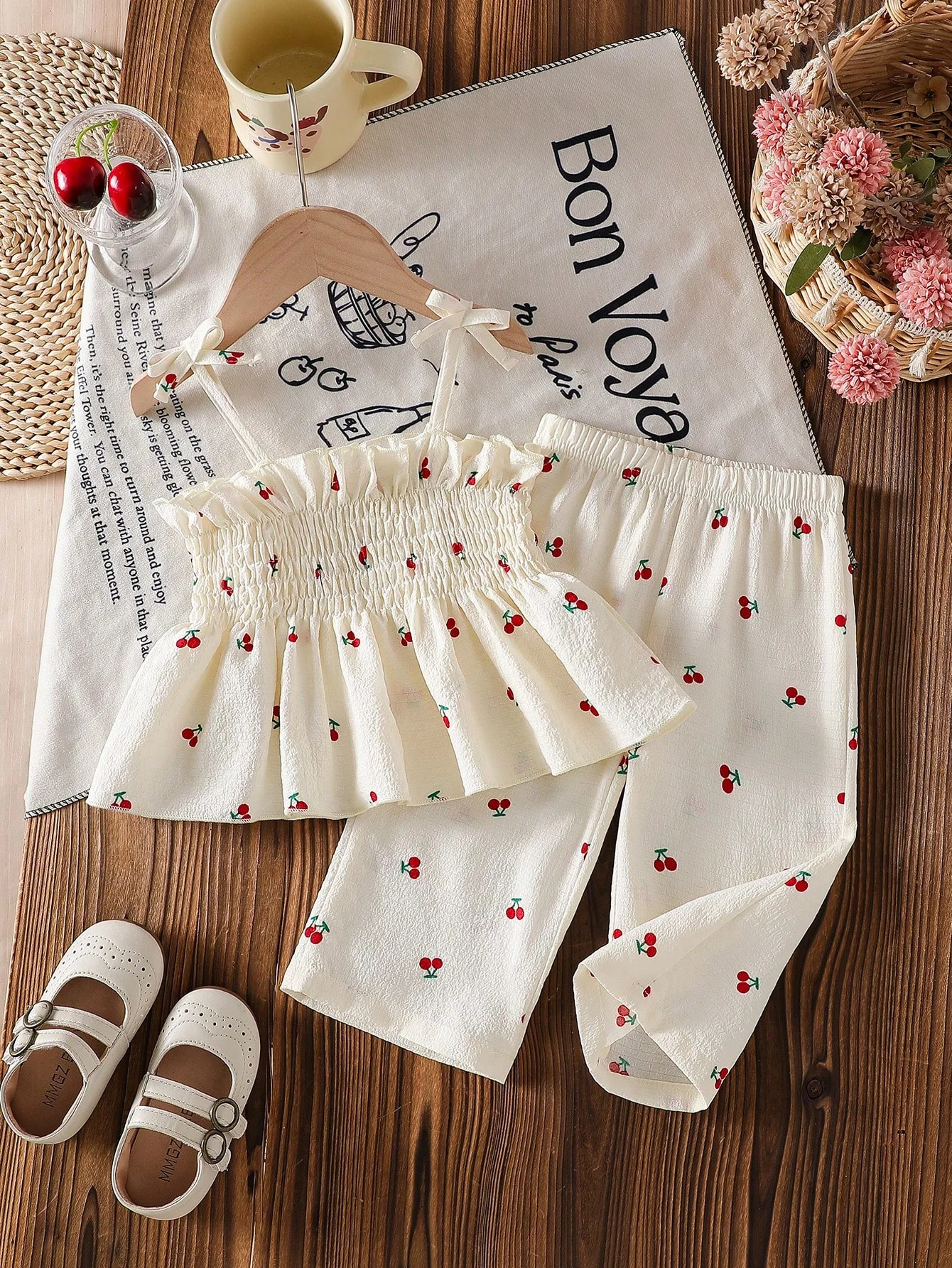 Summer baby girl white cherry print camisole top paired with matching pants in two pieces
Summer baby girl white cherry print camisole top paired with matching pants in two pieces