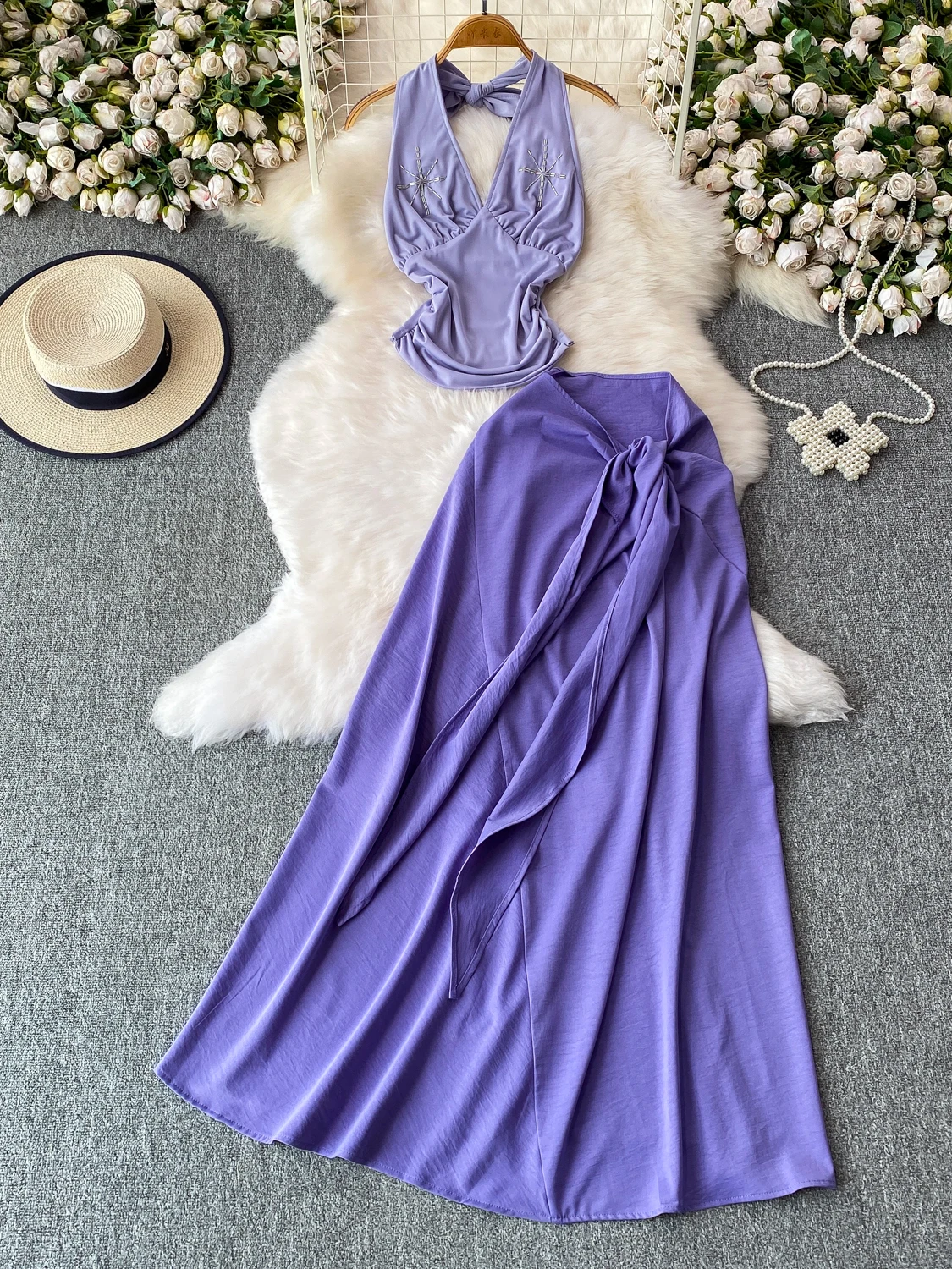 Sexy Backless Vest High Waist Skirt Two-Piece Set Pure Desire Goddess Style Show off Beads Neck Hanging Belt Slimming Half Skirt
Sexy Backless Vest High Waist Skirt Two-Piece Set Pure Desire Goddess Style Show off Beads Neck Hanging Belt Slimming Half Skirt