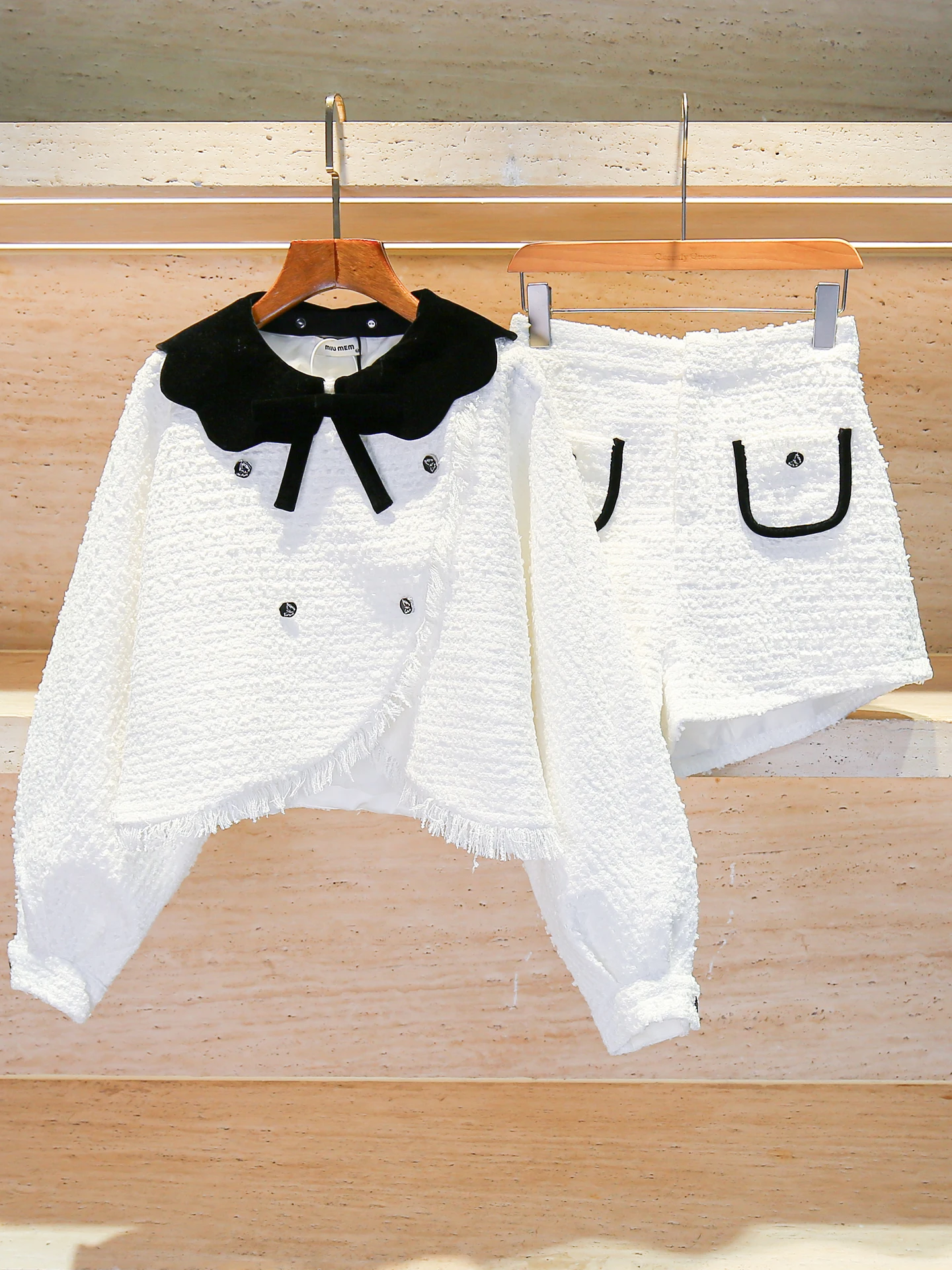 High Waist ort Pants Set with Doll Collar Jaet And Knot for Young Women Faionable Two-Piece Suit by Nu
High Waist ort Pants Set with Doll Collar Jaet And Knot for Young Women Faionable Two-Piece Suit by Nu