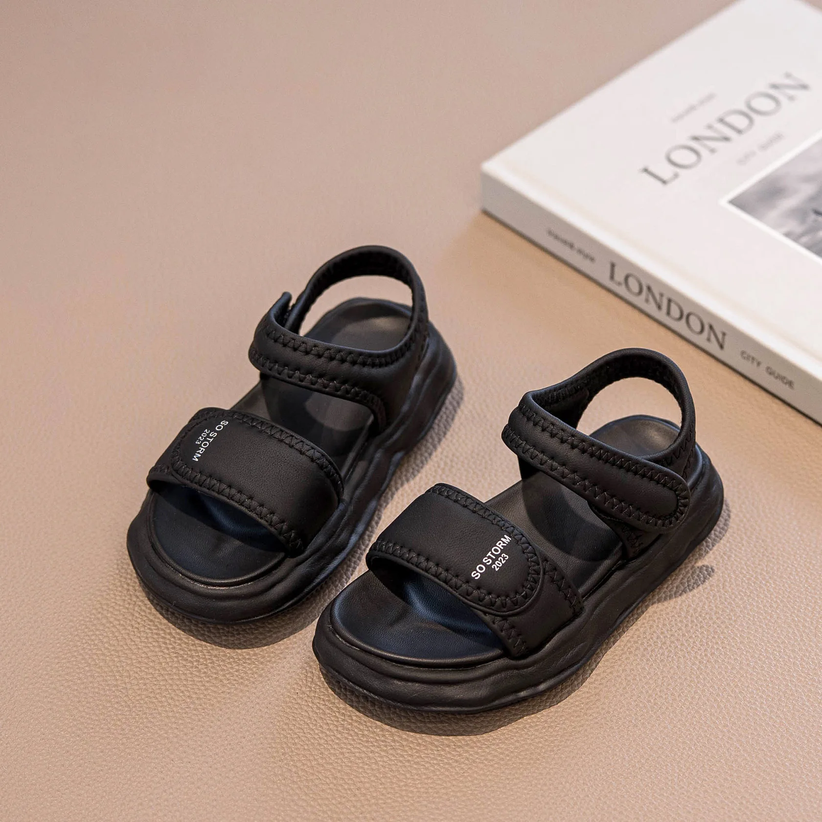 Children Sandals Boys Breathable Sport Shoes Girls Soft Sole Outdoor Beach Sandals Size 23-36
Children Sandals Boys Breathable Sport Shoes Girls Soft Sole Outdoor Beach Sandals Size 23-36