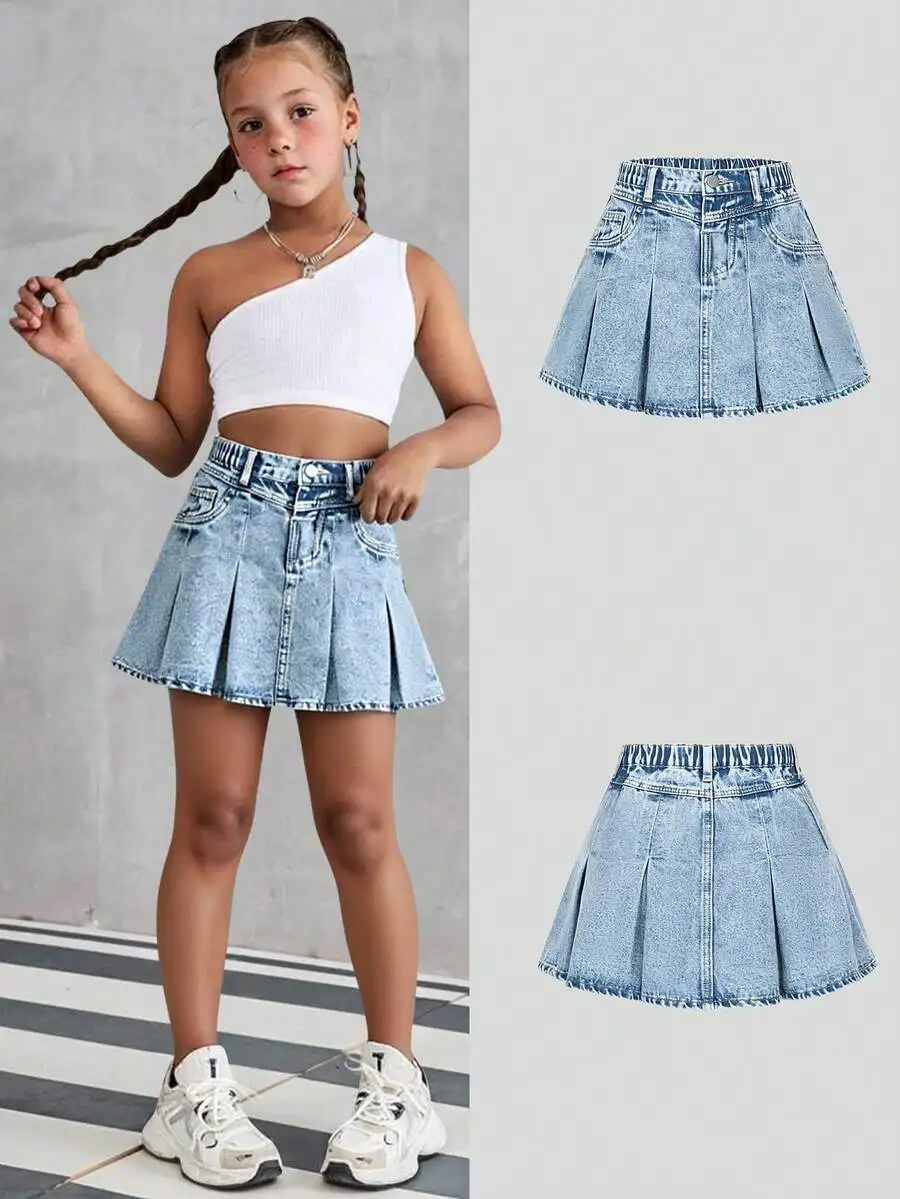 Джинсовая плиссированная юбка для девочек светлого цвета с эластичным поясом
Джинсовая плиссированная юбка для девочек светлого цвета с эластичным поясом