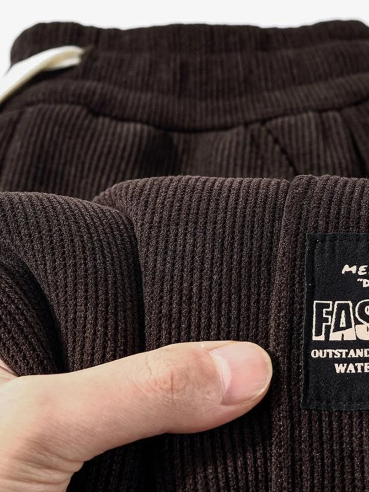 Большие размеры 300, вельветовые мужские повседневные брюки, свободные спортивные штаны в американском стиле ретро, осень-зима, мода
Большие размеры 300, вельветовые мужские повседневные брюки, свободные спортивные штаны в американском стиле ретро, осень-зима, мода