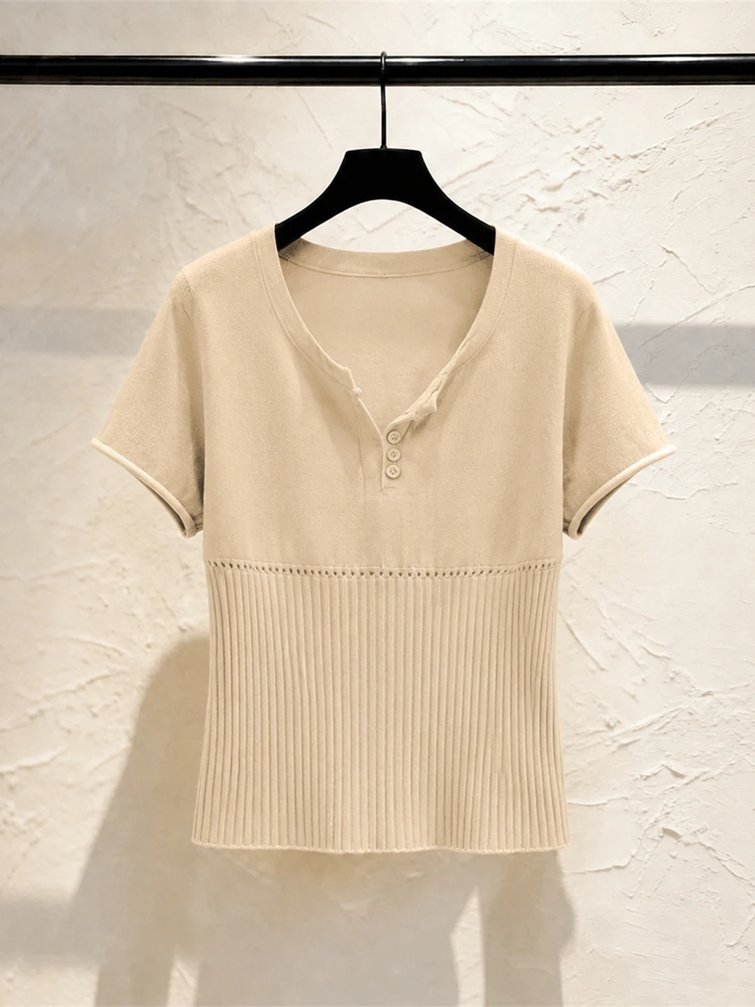 Korean Style Ice Silk Knitted Short Sleeve Casual Top Summer 2026 Overhead High End Lightweight Luxury Women's Fashion
Korean Style Ice Silk Knitted Short Sleeve Casual Top Summer 2026 Overhead High End Lightweight Luxury Women's Fashion