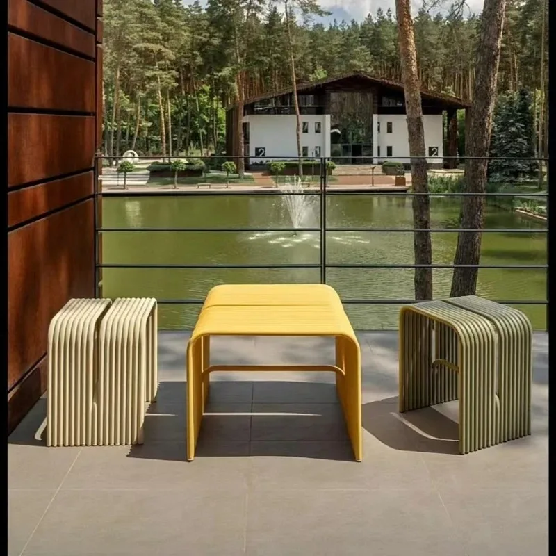 Outdoor creative table and chair combination Courtyard garden courtyard table and chair
Outdoor creative table and chair combination Courtyard garden courtyard table and chair