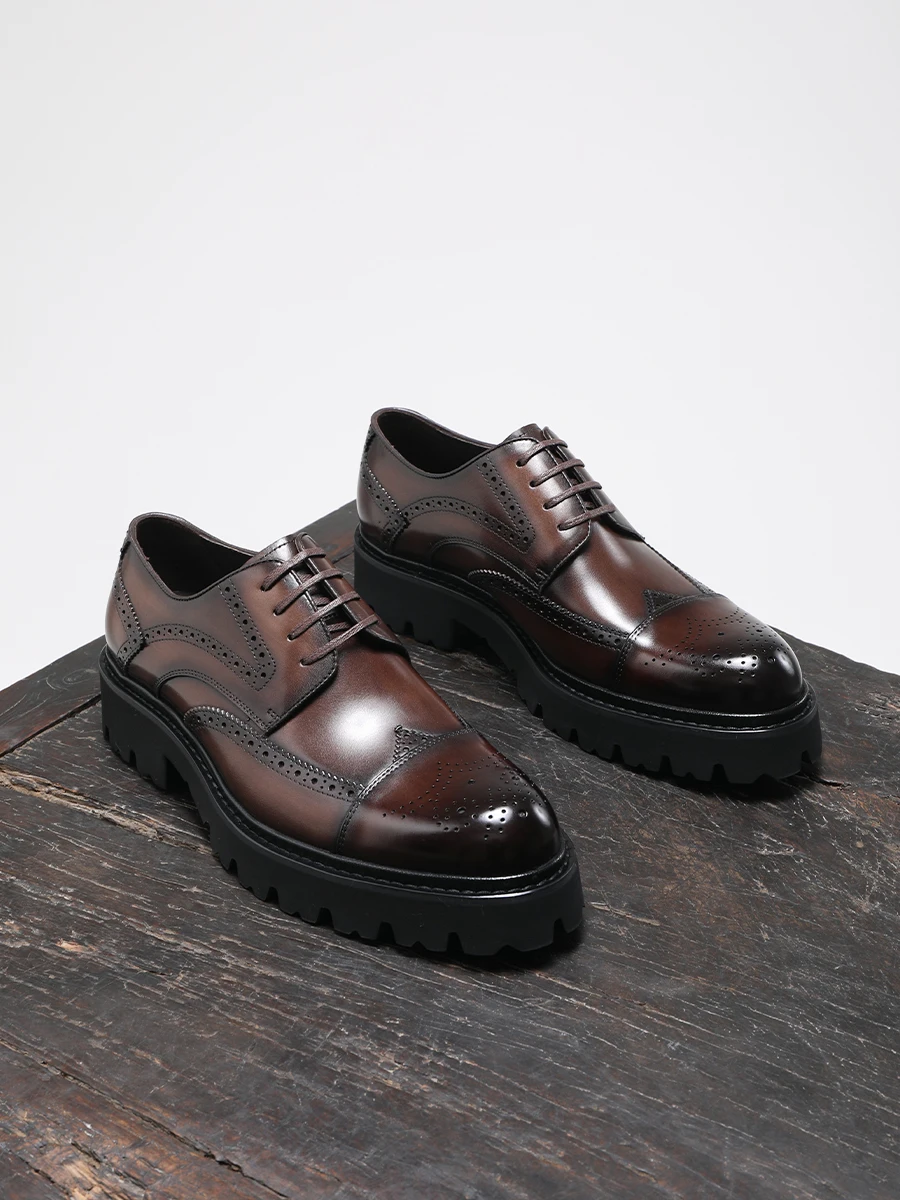 Spring and Autumn New Men's Formal Shoes Genuine Leather Handmade Block Business Casual Shoes
Spring and Autumn New Men's Formal Shoes Genuine Leather Handmade Block Business Casual Shoes
