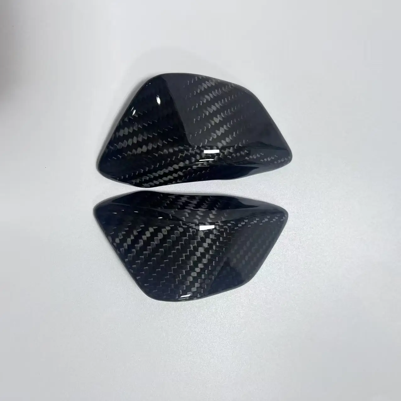 FOR Yamaha R1 Fuel Tank Protective Case Motorcycle Modified Shell Decoration r1 Sliders Protector 2015 2016 2017 2018 2019
FOR Yamaha R1 Fuel Tank Protective Case Motorcycle Modified Shell Decoration r1 Sliders Protector 2015 2016 2017 2018 2019