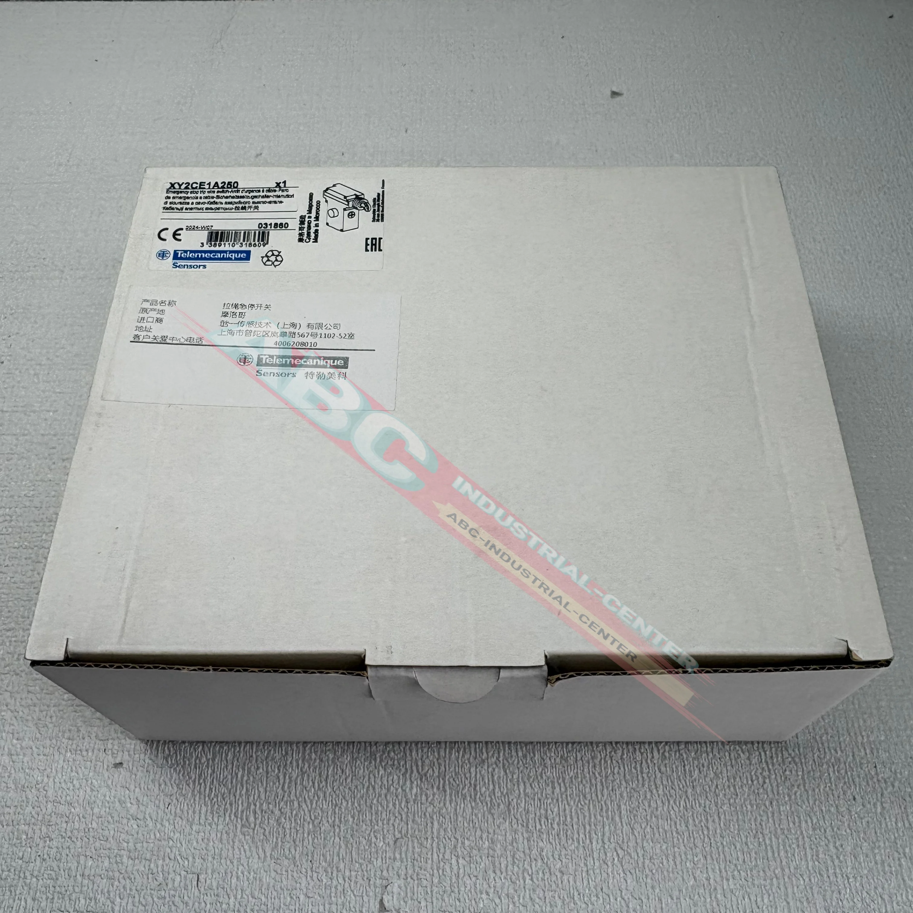 XY2CE1A250 Pull cord limit switch New original
XY2CE1A250 Pull cord limit switch New original