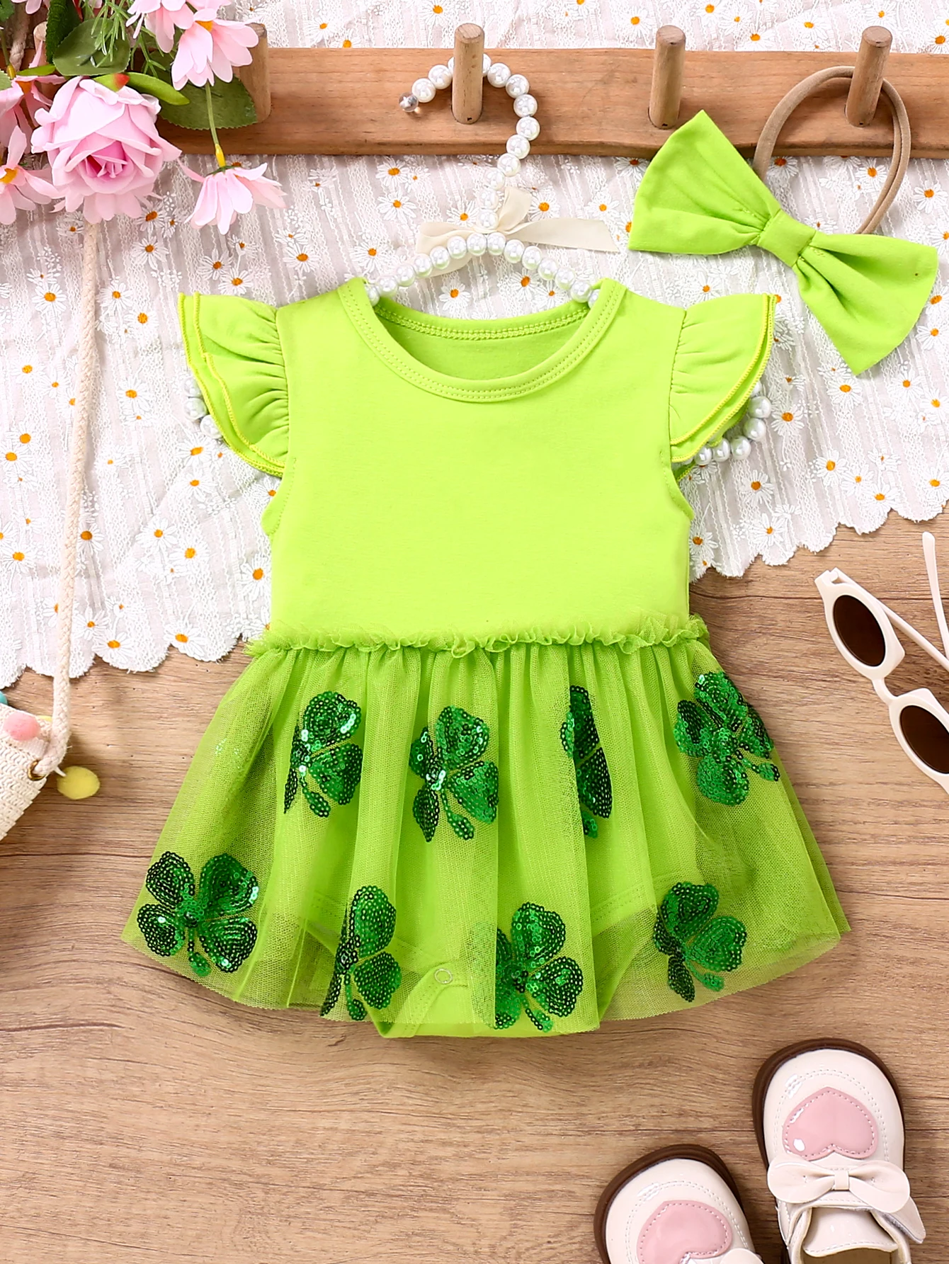 Newborn Romper St. Patrick's Day Clover Hat Green Flying Sleeves Baby Gilr Mesh Skirt Triangle Crawler+Headwear
Newborn Romper St. Patrick's Day Clover Hat Green Flying Sleeves Baby Gilr Mesh Skirt Triangle Crawler+Headwear