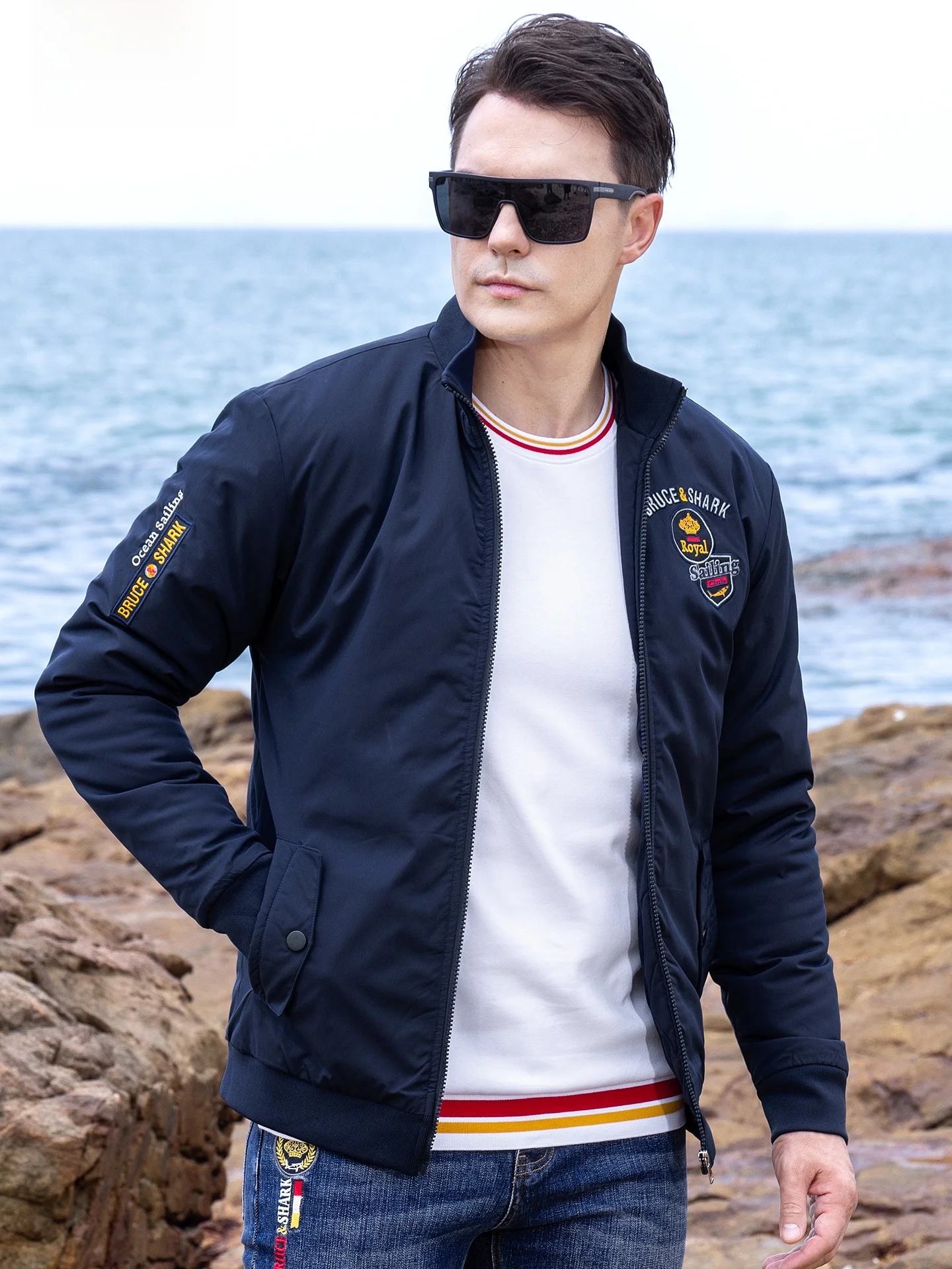 Men's Winter Thiened Cotton Jaet Loose Fit Bruce & ark Brand Embroidered Outerwear Faionable Urban Sle Long Sve
Men's Winter Thiened Cotton Jaet Loose Fit Bruce & ark Brand Embroidered Outerwear Faionable Urban Sle Long Sve