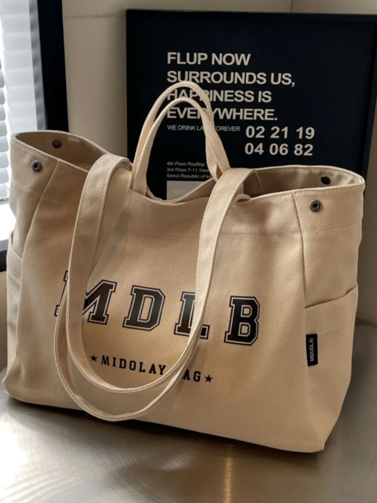 Korean Sle Large Capaci Canvas Tote Bag Women's Faionable op Bag Can Be Used for Commuting And Class Single oul...
Korean Sle Large Capaci Canvas Tote Bag Women's Faionable op Bag Can Be Used for Commuting And Class Single oul...