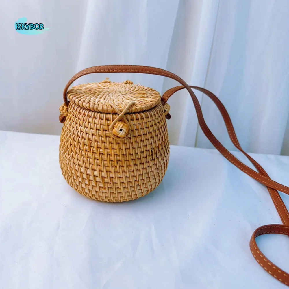 Portable Bohemian Rattan Weave Bag Square Ethnic Style Straw Shoulder Bag Large Capacity Handbag Round Crossbody Bag Vacation
Portable Bohemian Rattan Weave Bag Square Ethnic Style Straw Shoulder Bag Large Capacity Handbag Round Crossbody Bag Vacation