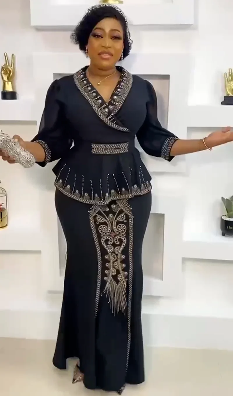 2 Pieces Set Africa Clothes Dashiki African Skirts And Top for Women Ankara Wedding Gown Outfits 2022 Plus Size Lady Party Dress
2 Pieces Set Africa Clothes Dashiki African Skirts And Top for Women Ankara Wedding Gown Outfits 2022 Plus Size Lady Party Dress