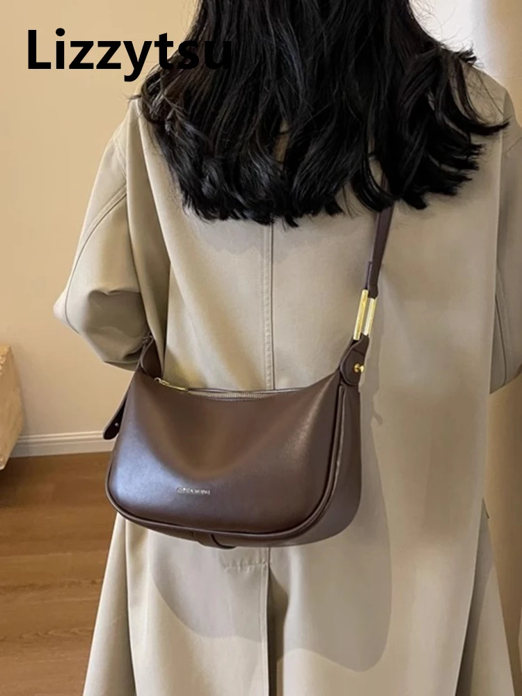Lizzytsu Elegant Design Luxury Shoulder Bags Vintage Weaving Korean Half Moon Bag Women Easymatch Streetwear Hobos Handbags
Lizzytsu Elegant Design Luxury Shoulder Bags Vintage Weaving Korean Half Moon Bag Women Easymatch Streetwear Hobos Handbags