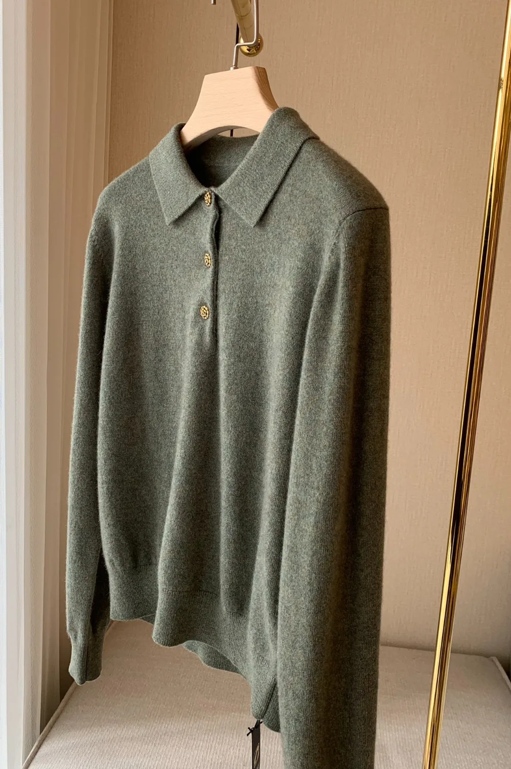 Новый зимний кашемировый свитер для женщин
Новый зимний кашемировый свитер для женщин