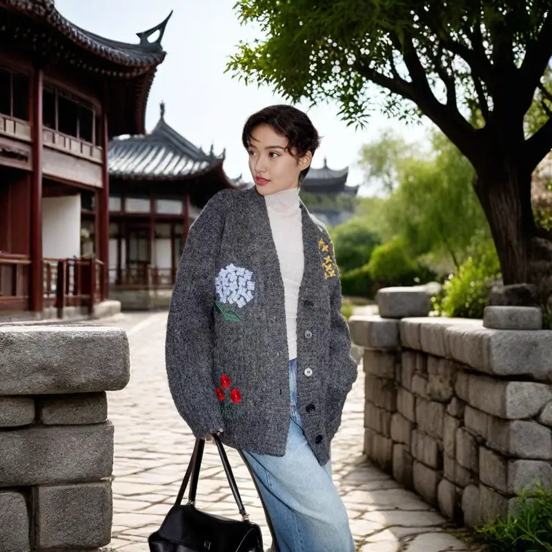 Korean embroidery lazy loose cardigan acrylic knitted top 2025 spring commuting simple
Korean embroidery lazy loose cardigan acrylic knitted top 2025 spring commuting simple