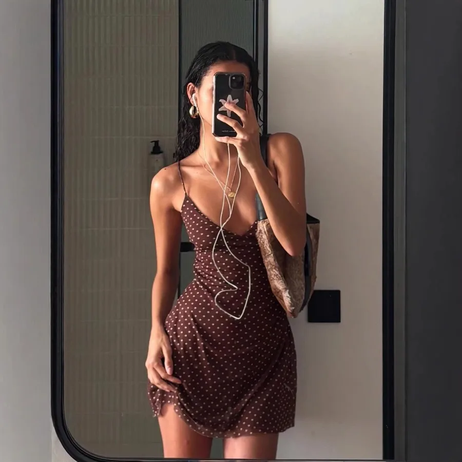 【New style】European and American new hot girl sexy sleeveless waistline slimming short wave-dot dress - slimming sling skirt wo
【New style】European and American new hot girl sexy sleeveless waistline slimming short wave-dot dress - slimming sling skirt wo