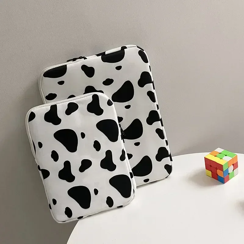 11/13inch Casual Fashion Cow Pattern Zebra Pattern Laptop Tablet E-Books Nylon Bag Portable Protective Case for Ipad Keyboard
11/13inch Casual Fashion Cow Pattern Zebra Pattern Laptop Tablet E-Books Nylon Bag Portable Protective Case for Ipad Keyboard