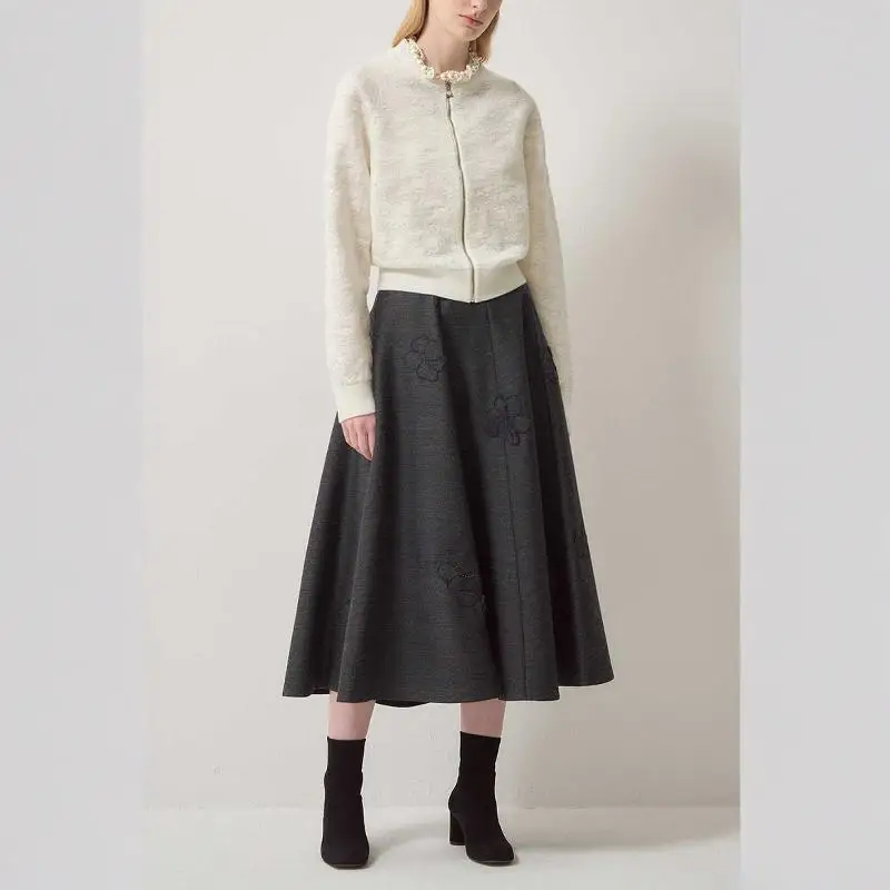 Comfortable Glitter Knitted Cardigan Jaet 2024 Autumn Sle Simple Match Skin-friendly Long Sve round Ne ort Length
Comfortable Glitter Knitted Cardigan Jaet 2024 Autumn Sle Simple Match Skin-friendly Long Sve round Ne ort Length