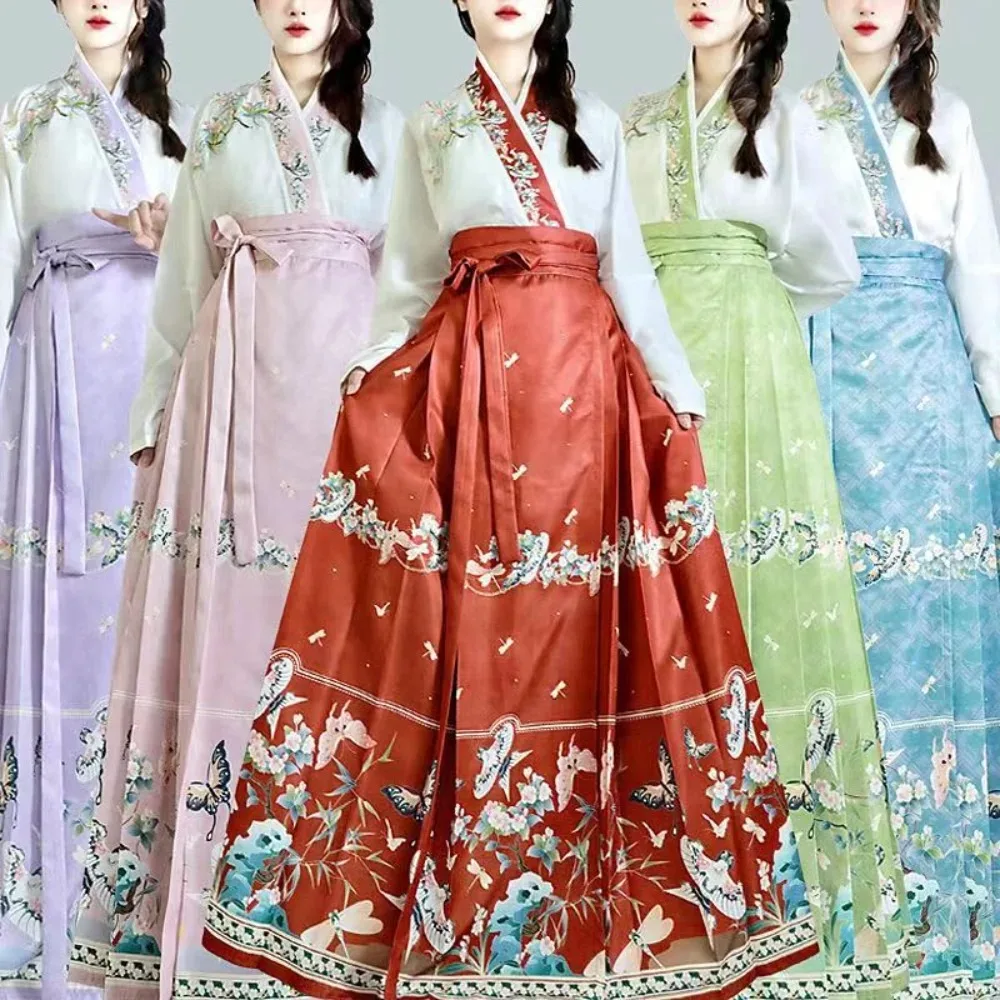 Chinese Traditional Outfit for Women Song Ming Dynasty Cross Neck Top + High Waist Horse Face Skirt Improved Mamian Hanfu Set
Chinese Traditional Outfit for Women Song Ming Dynasty Cross Neck Top + High Waist Horse Face Skirt Improved Mamian Hanfu Set