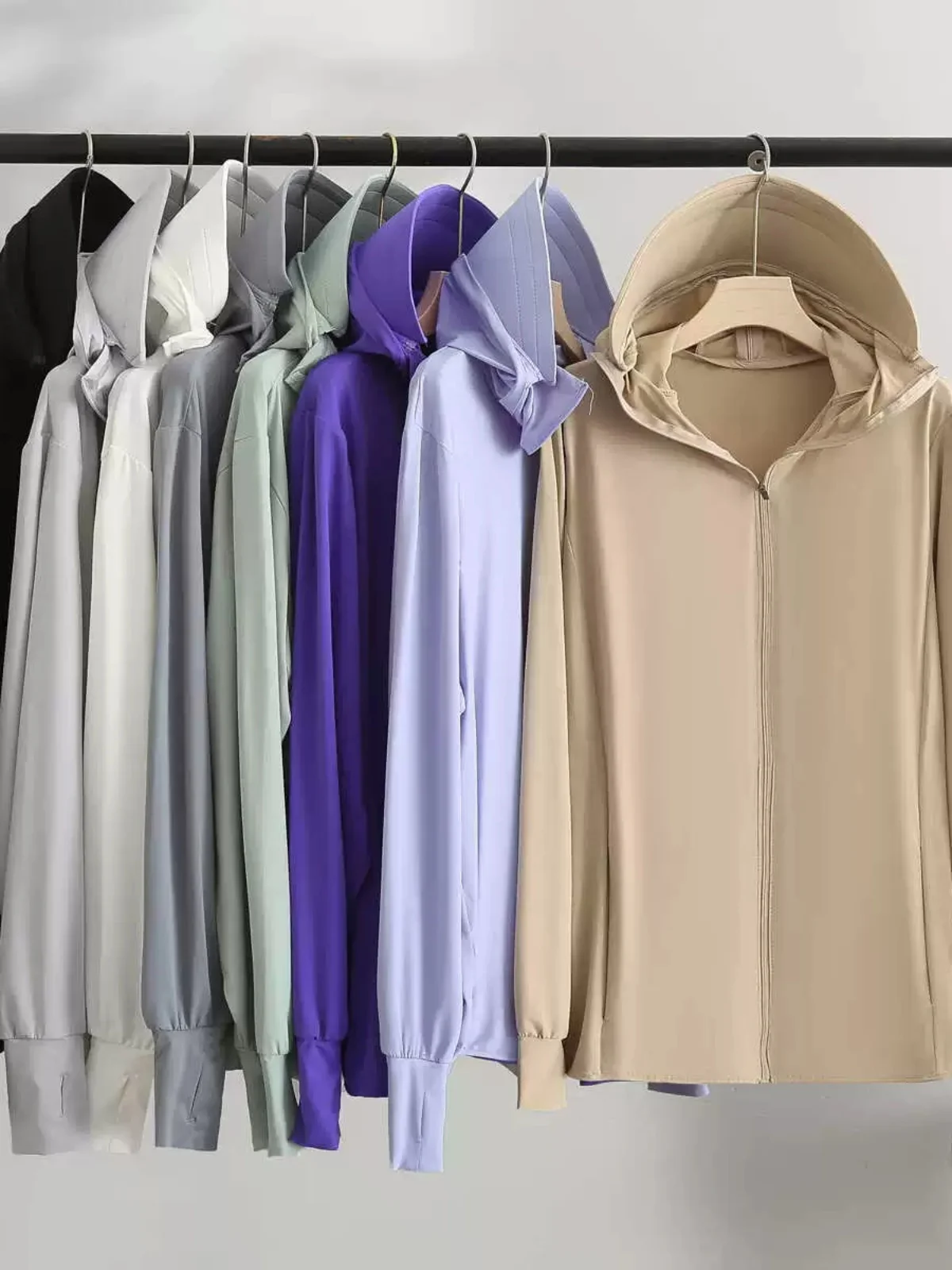 Summer Women's Ice Silk Sun Protection Clothing Hooded Lightweight Quick Dry Cooling Large Size Detachable Cap Brim Outerwear
Summer Women's Ice Silk Sun Protection Clothing Hooded Lightweight Quick Dry Cooling Large Size Detachable Cap Brim Outerwear