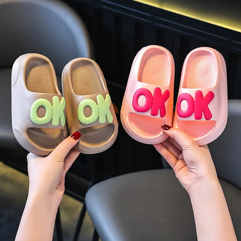 Children's Slippers Boys' Fashionable Shoes Girls' Cartoon Cute Shower Sandals Babies Indoor Home Outdoor Candy Colored Slippers
Children's Slippers Boys' Fashionable Shoes Girls' Cartoon Cute Shower Sandals Babies Indoor Home Outdoor Candy Colored Slippers
