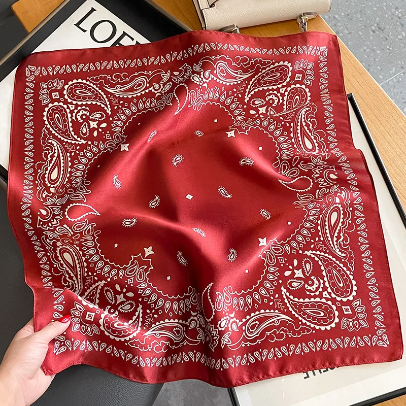 Stylish Cashews Small Scarf for Women Mulberry Silk Bandanas Luxury Designer Headband Fashionable Accessory for Bags
Stylish Cashews Small Scarf for Women Mulberry Silk Bandanas Luxury Designer Headband Fashionable Accessory for Bags