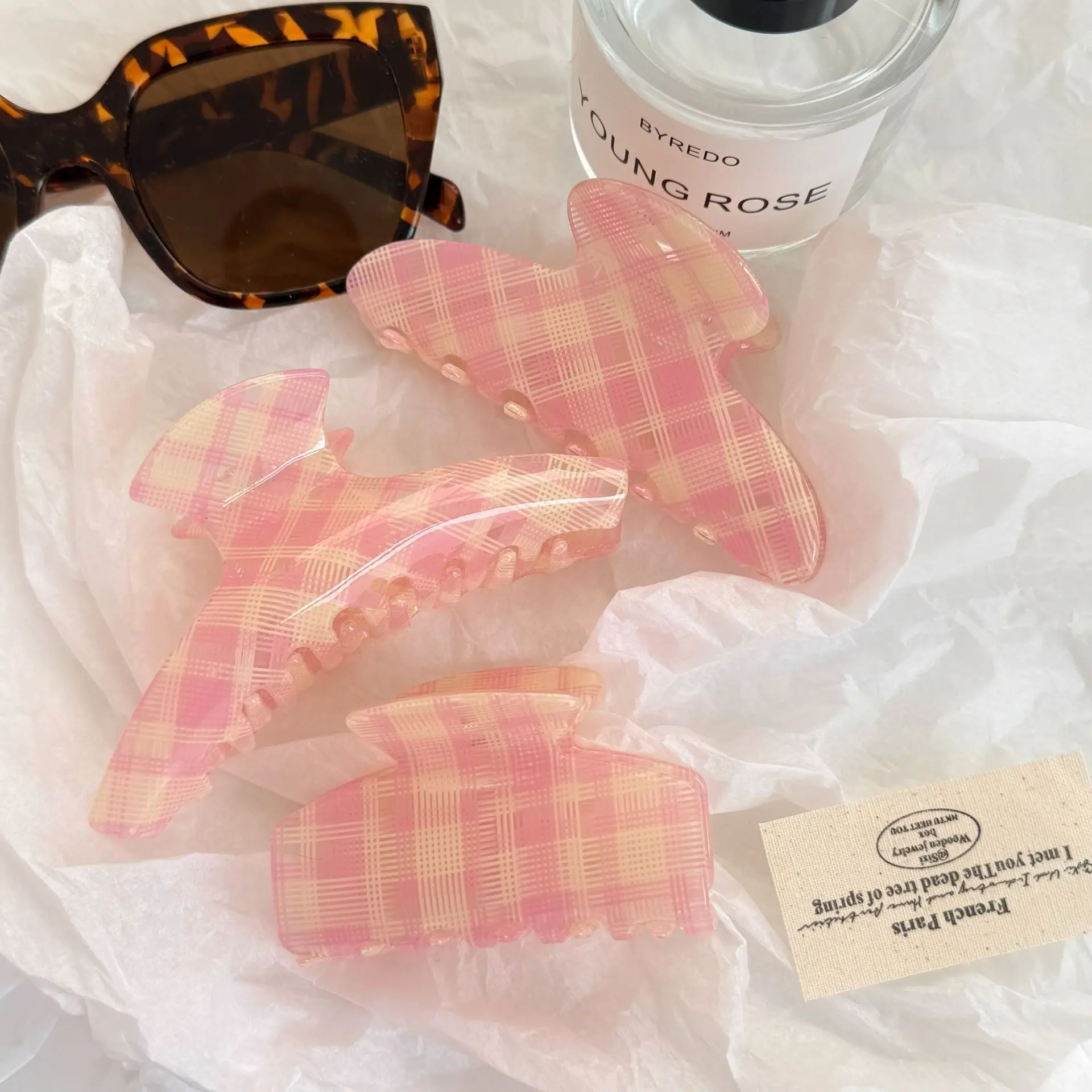 French Aesthetic Pink Checkered Hair Clips Vintage Plaid Floral Hair Claw Geometric Hairpins for Girls Cute Daily Accessories
French Aesthetic Pink Checkered Hair Clips Vintage Plaid Floral Hair Claw Geometric Hairpins for Girls Cute Daily Accessories