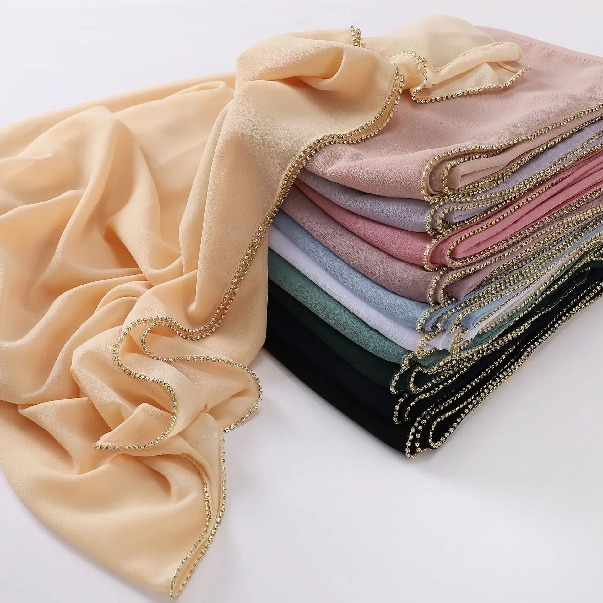 New Bubble Pearl Chiffon Scarf High Quality Diamond Chain Headscarf Hijab Muslim Women Head Wrap Shawl Turban Bandanas Turbante
New Bubble Pearl Chiffon Scarf High Quality Diamond Chain Headscarf Hijab Muslim Women Head Wrap Shawl Turban Bandanas Turbante
