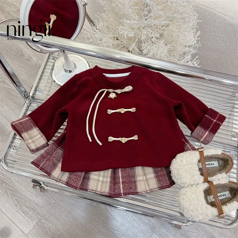 Girls2025Autumn and Winter New Chinese College Style Angora Red Long-Sleeved Pleated Skirt Two-Piece Set
Girls2025Autumn and Winter New Chinese College Style Angora Red Long-Sleeved Pleated Skirt Two-Piece Set