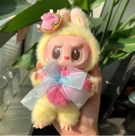 2025 Hot Sale Monster Labubu Series Zimomo Angel Creative Change Doll Figure Vinyl Pendant Doll Toy Toys Birthday Gifts
2025 Hot Sale Monster Labubu Series Zimomo Angel Creative Change Doll Figure Vinyl Pendant Doll Toy Toys Birthday Gifts