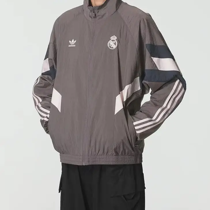 Men Woven Hooded Jacket Adidas 2026new Windproof Lightweight Breathable Casual Sports Outerwear JI9479
Men Woven Hooded Jacket Adidas 2026new Windproof Lightweight Breathable Casual Sports Outerwear JI9479