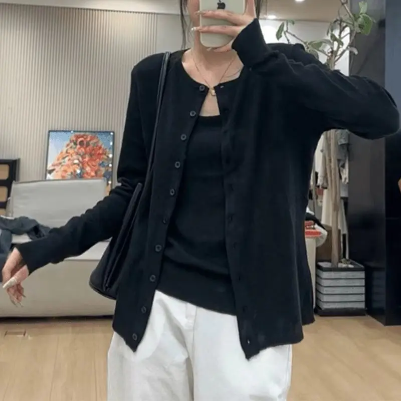 Two-piece Cardigan Top for Women New Korean Style Fashionable Slim Slim Suspender Vest Wear Jacket
Two-piece Cardigan Top for Women New Korean Style Fashionable Slim Slim Suspender Vest Wear Jacket