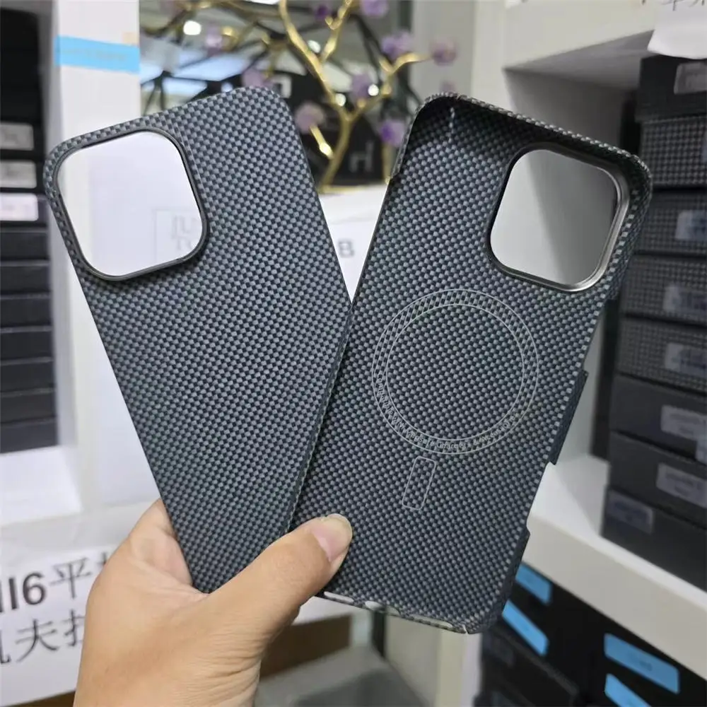 Тонкий арамидный чехол из настоящего углеродного волокна для iPhone 16 Pro 16 Pro Max, матовый чехол для беспроводной зарядки
Тонкий арамидный чехол из настоящего углеродного волокна для iPhone 16 Pro 16 Pro Max, матовый чехол для беспроводной зарядки