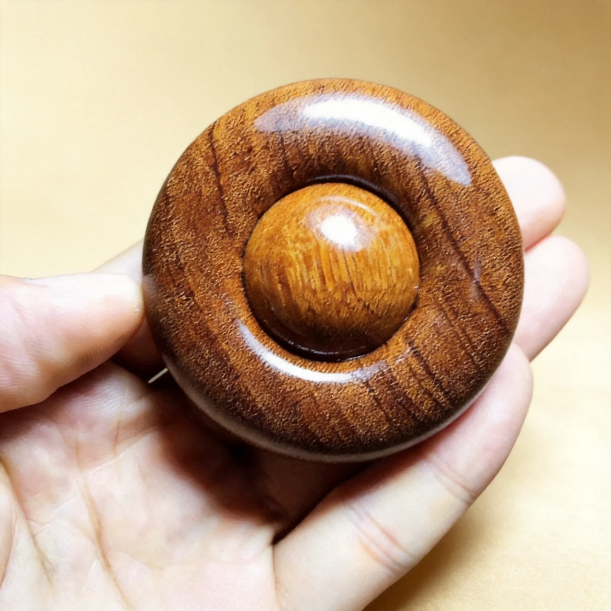 Chinese Style Good Luck Fortune Attracting Natural Rosewood Sandalwood Cypress Rotatable Fidget Hand Toy Stress Relief Worry Bea
Chinese Style Good Luck Fortune Attracting Natural Rosewood Sandalwood Cypress Rotatable Fidget Hand Toy Stress Relief Worry Bea