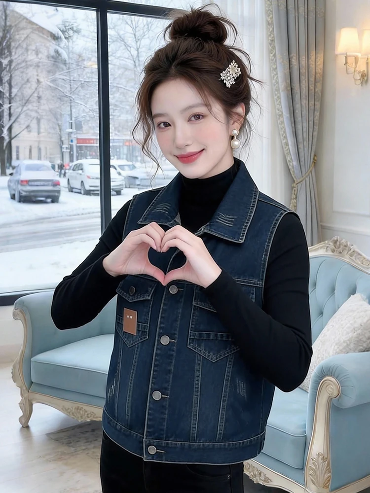Fashionable Retro Denim Vest Women's Spring New Design No Collision Sleeveless Tank Top Breathable Splicing Collar Vest
Fashionable Retro Denim Vest Women's Spring New Design No Collision Sleeveless Tank Top Breathable Splicing Collar Vest