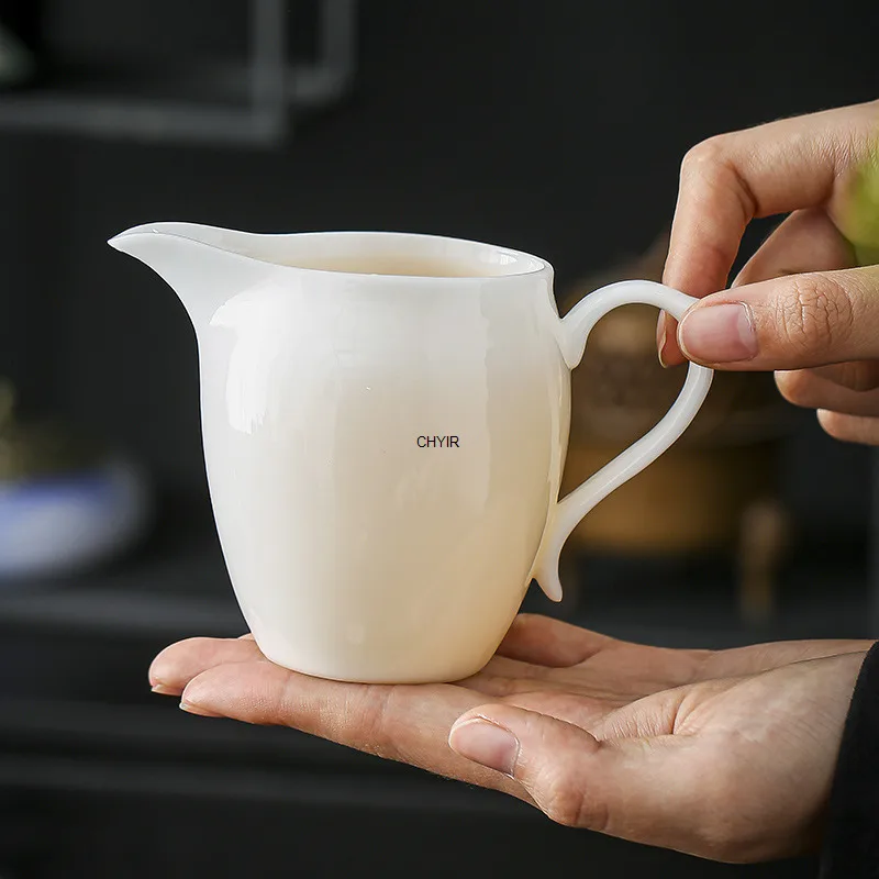 Transparent and Fair Ice Seed Sheep Fat Jade Porcelain Fair Cup, Ceramic Public Cup, Tea Sea Tea Dispenser, Kung Fu Tea Set
Transparent and Fair Ice Seed Sheep Fat Jade Porcelain Fair Cup, Ceramic Public Cup, Tea Sea Tea Dispenser, Kung Fu Tea Set
